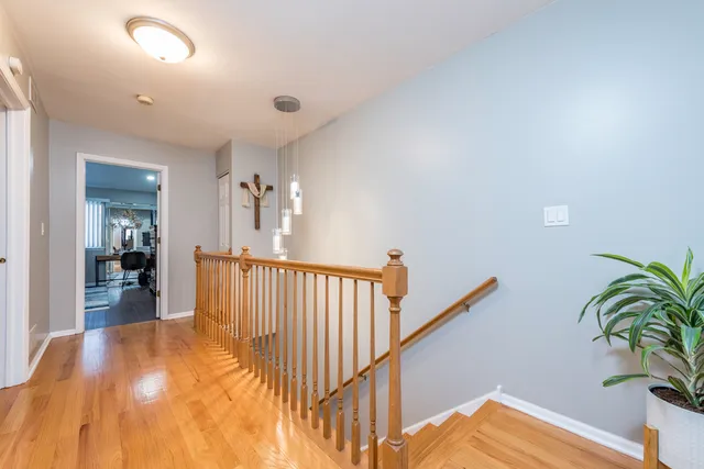 $265,000 | 17828 West Salisbury Drive, Gurnee, IL 60031