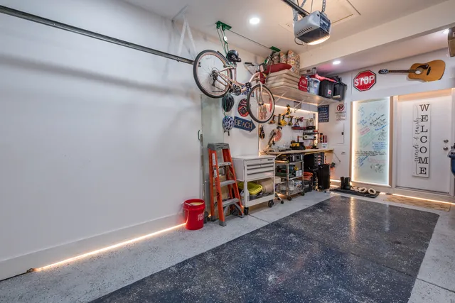 $265,000 | 17828 West Salisbury Drive, Gurnee, IL 60031