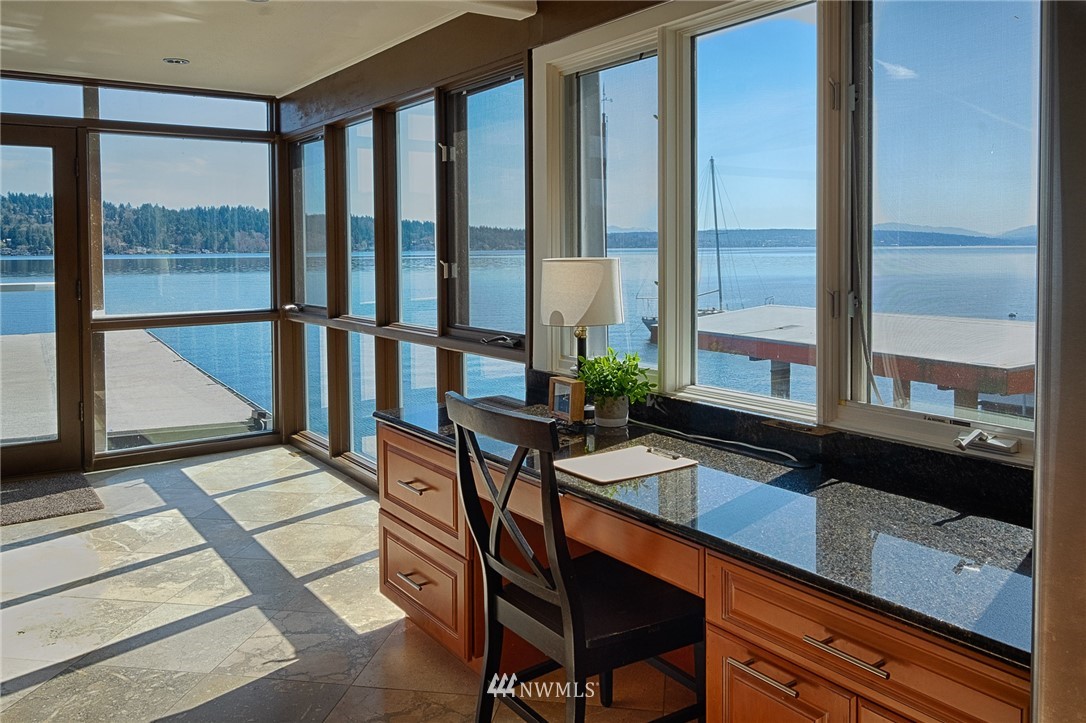 11254 Riviera Place Northeast Seattle, WA 98125 - Photo 12 of 40 Gallery Image 12