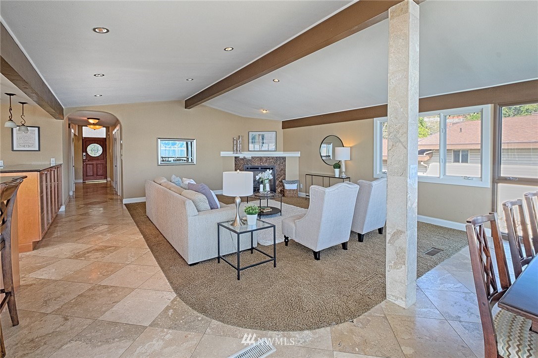 11254 Riviera Place Northeast Seattle, WA 98125 - Photo 13 of 40 Gallery Image 13