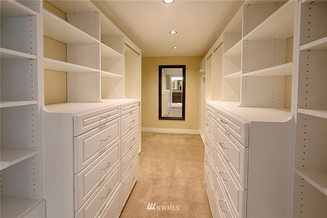 11254 Riviera Place Northeast Seattle, WA 98125 - Photo 26 of 40 Gallery Image 26
