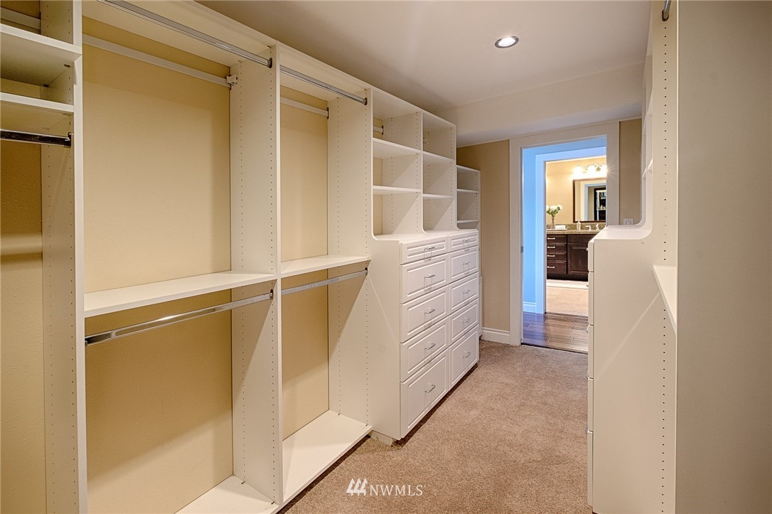 11254 Riviera Place Northeast Seattle, WA 98125 - Photo 27 of 40 Gallery Image 27