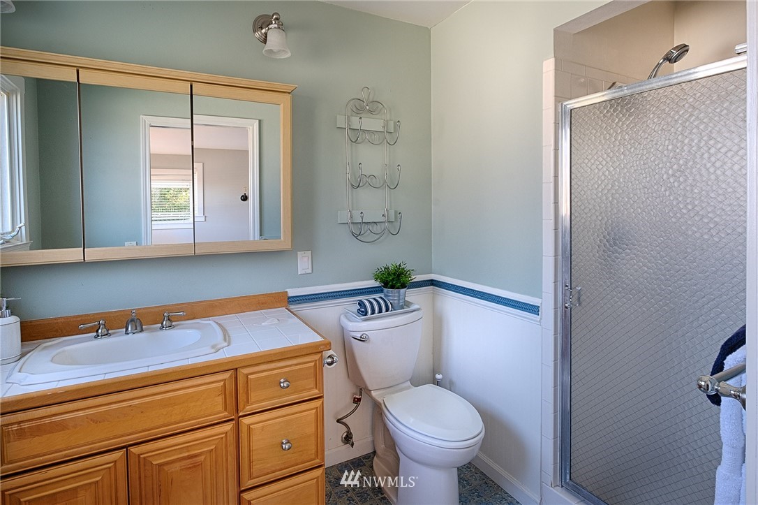 11254 Riviera Place Northeast Seattle, WA 98125 - Photo 29 of 40 Gallery Image 29