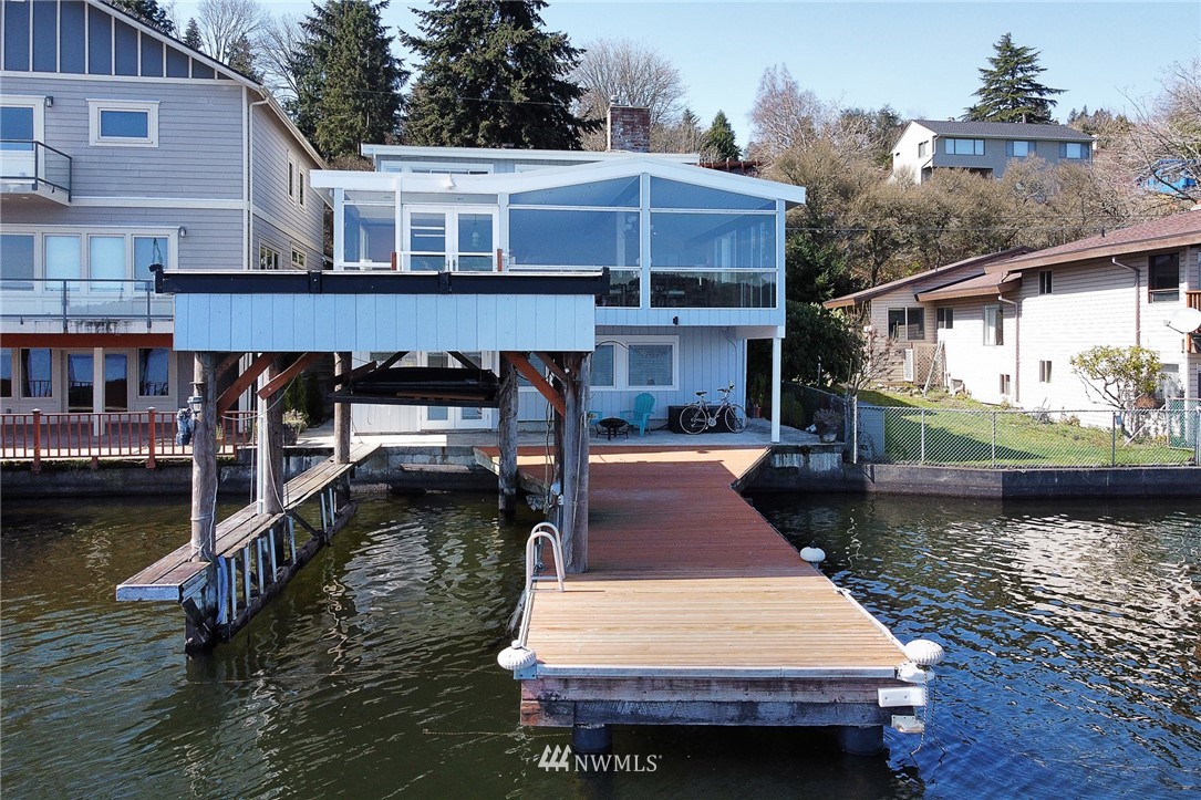 11254 Riviera Place Northeast Seattle, WA 98125 - Photo 39 of 40 Gallery Image 39
