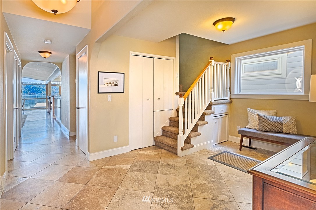 11254 Riviera Place Northeast Seattle, WA 98125 - Photo 6 of 40 Gallery Image 6