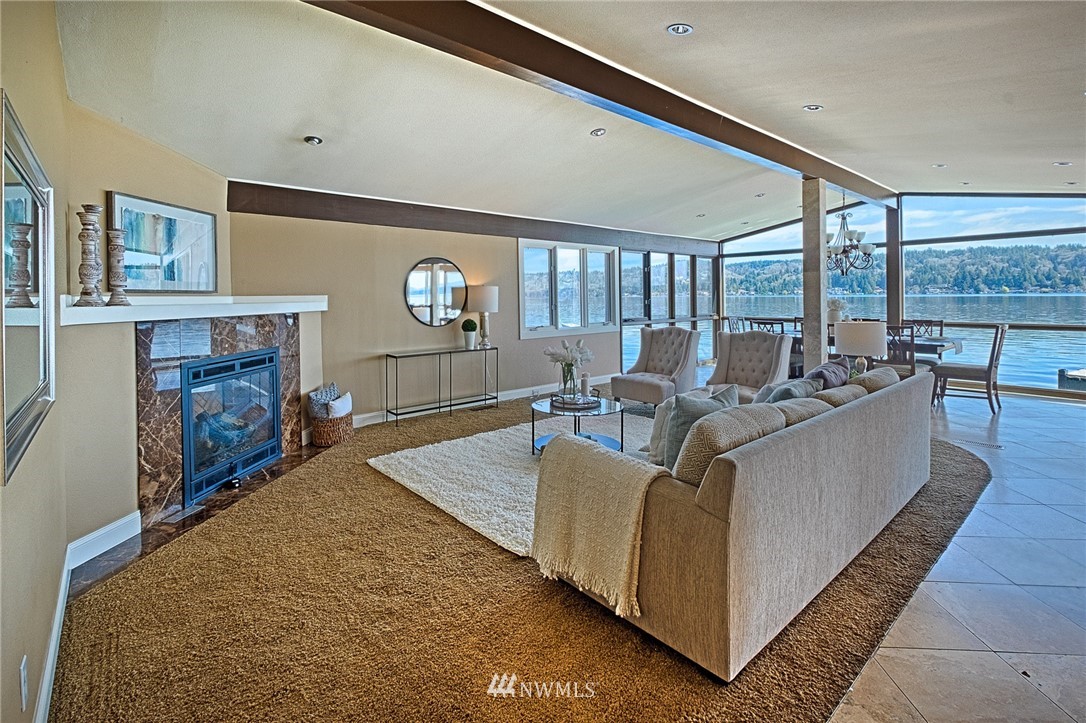 11254 Riviera Place Northeast Seattle, WA 98125 - Photo 8 of 40 Gallery Image 8
