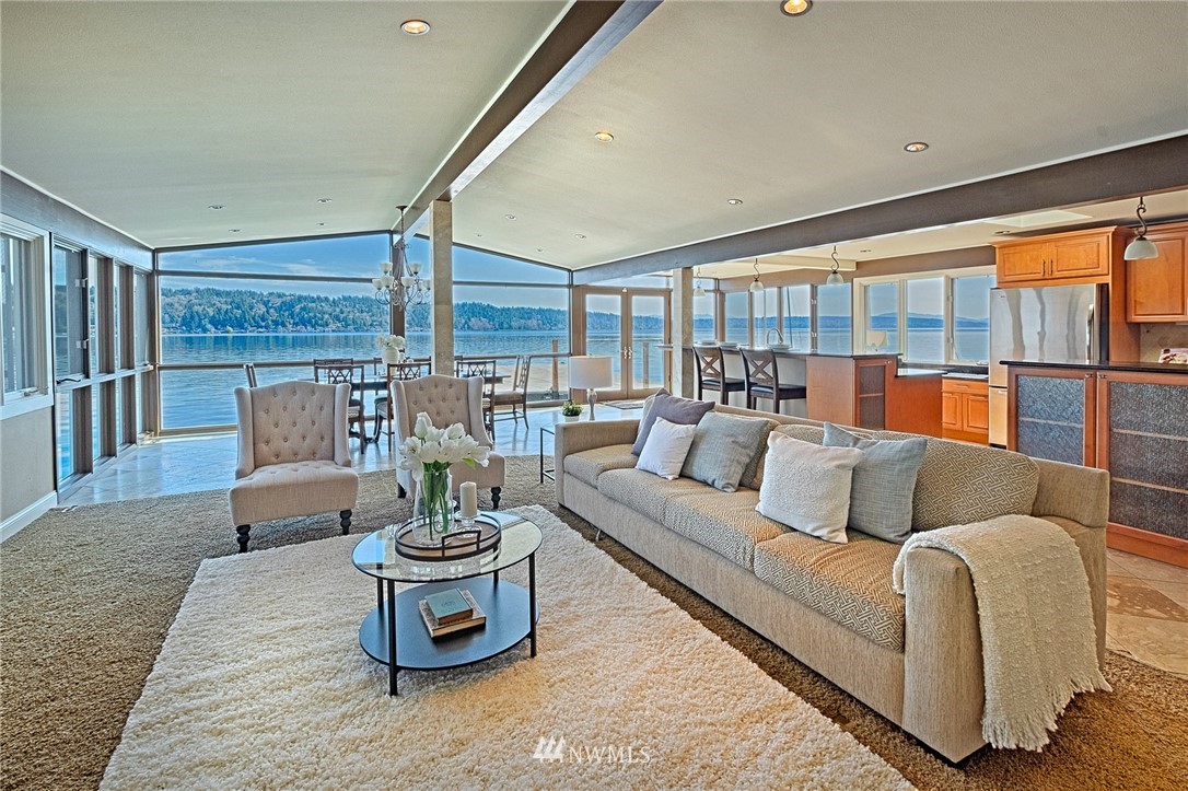 11254 Riviera Place Northeast Seattle, WA 98125 - Photo 9 of 40 Gallery Image 9