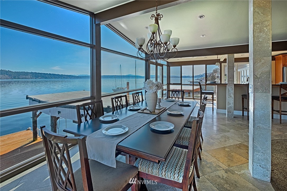 11254 Riviera Place Northeast Seattle, WA 98125 - Photo 10 of 40 Gallery Image 10