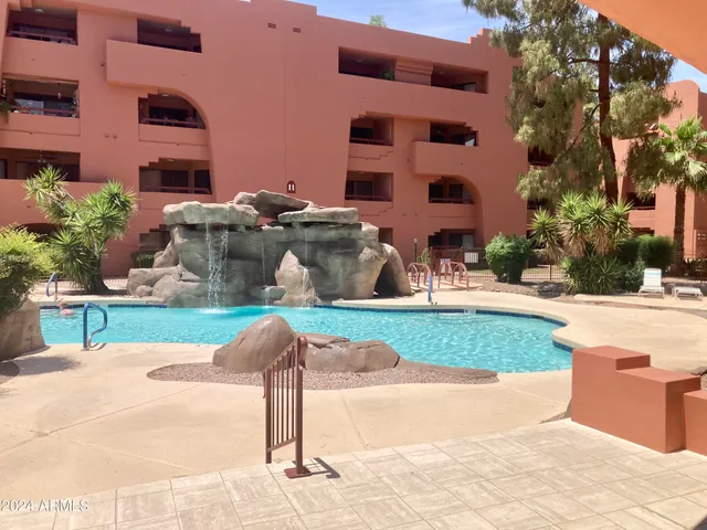 $1,450 | 12222 North Paradise Village Parkway West, Unit 213, Phoenix, AZ 85032