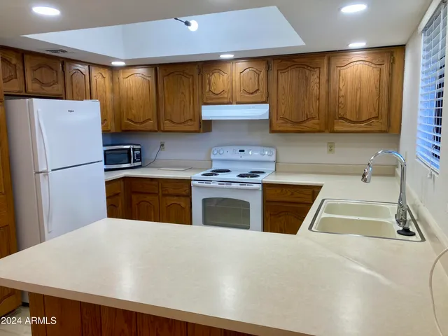 $1,450 | 12222 North Paradise Village Parkway West, Unit 213, Phoenix, AZ 85032