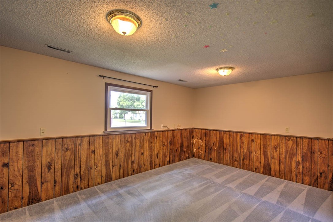 2705 Essex Place Decatur, IL 62521 - Photo 22 of 29 Gallery Image 22