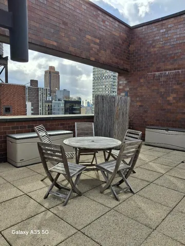 $459,000 | 233 East 86th Street, Unit 5D | Upper East Side