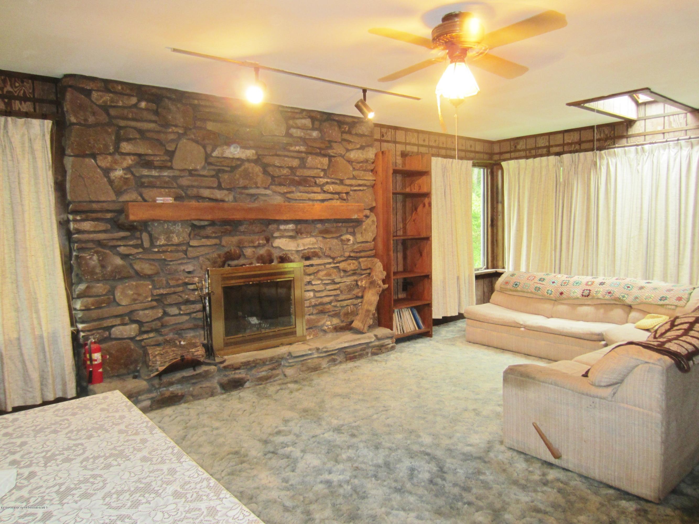111 Brookside Road Dalton, PA 18414 - Photo 5 of 18 Gallery Image 5