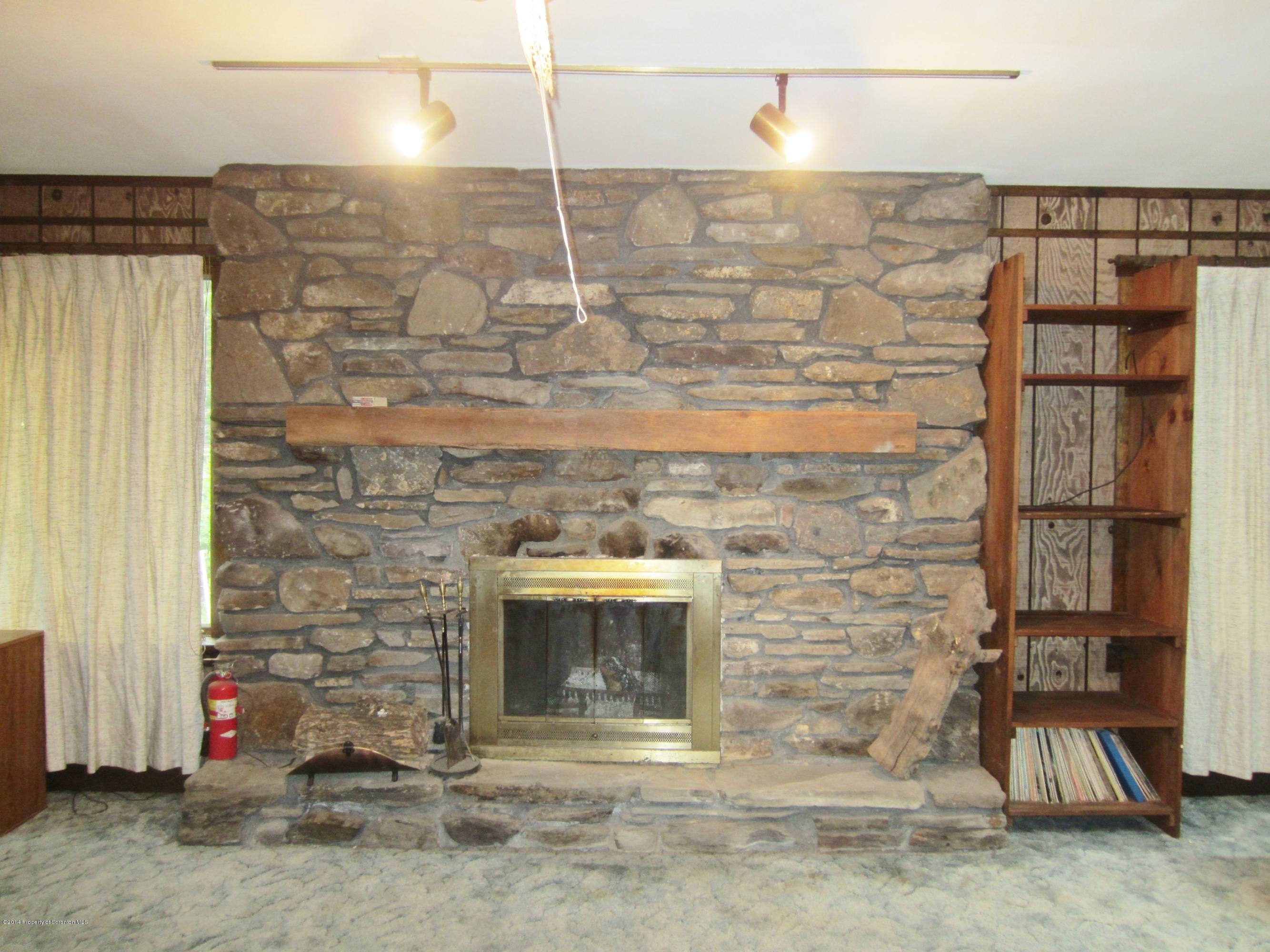111 Brookside Road Dalton, PA 18414 - Photo 6 of 18 Gallery Image 6