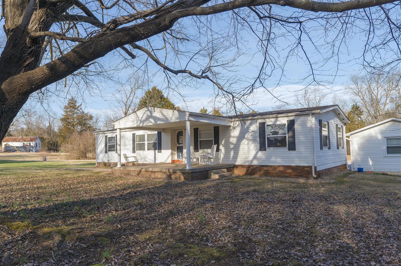 1752 Lewisburg Road Russellville, KY 42276 - Photo 1 of 18 Gallery Image 1