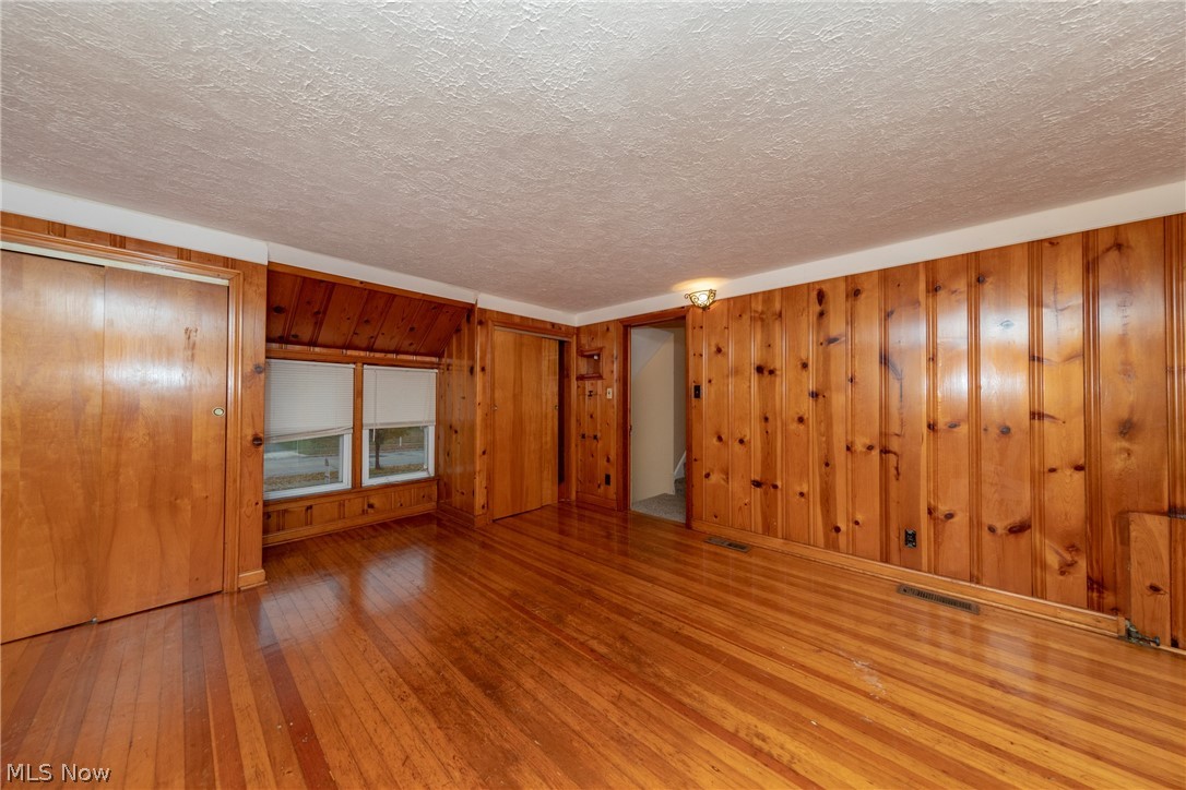 4943 Anderson Road Cleveland, OH 44124 - Photo 18 of 32 Gallery Image 18