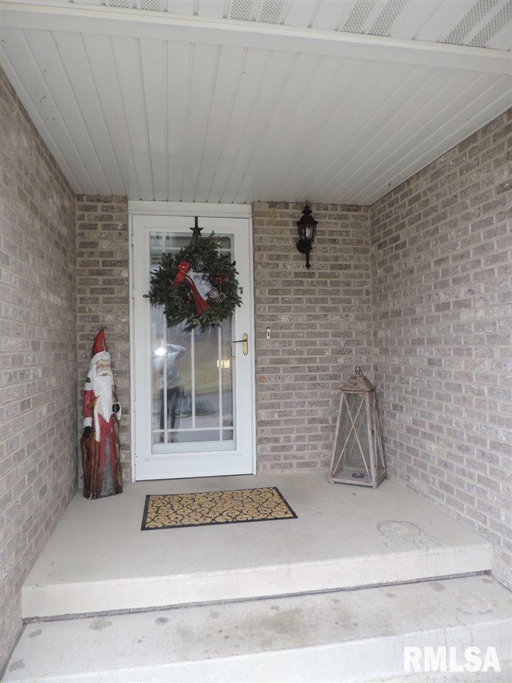 1919 Quail Hollow Road Pekin, IL 61554 - Photo 3 of 28 Gallery Image 3