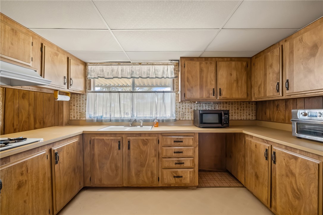 6498 West Chloride Road Golden Valley, AZ 86413 - Photo 11 of 55