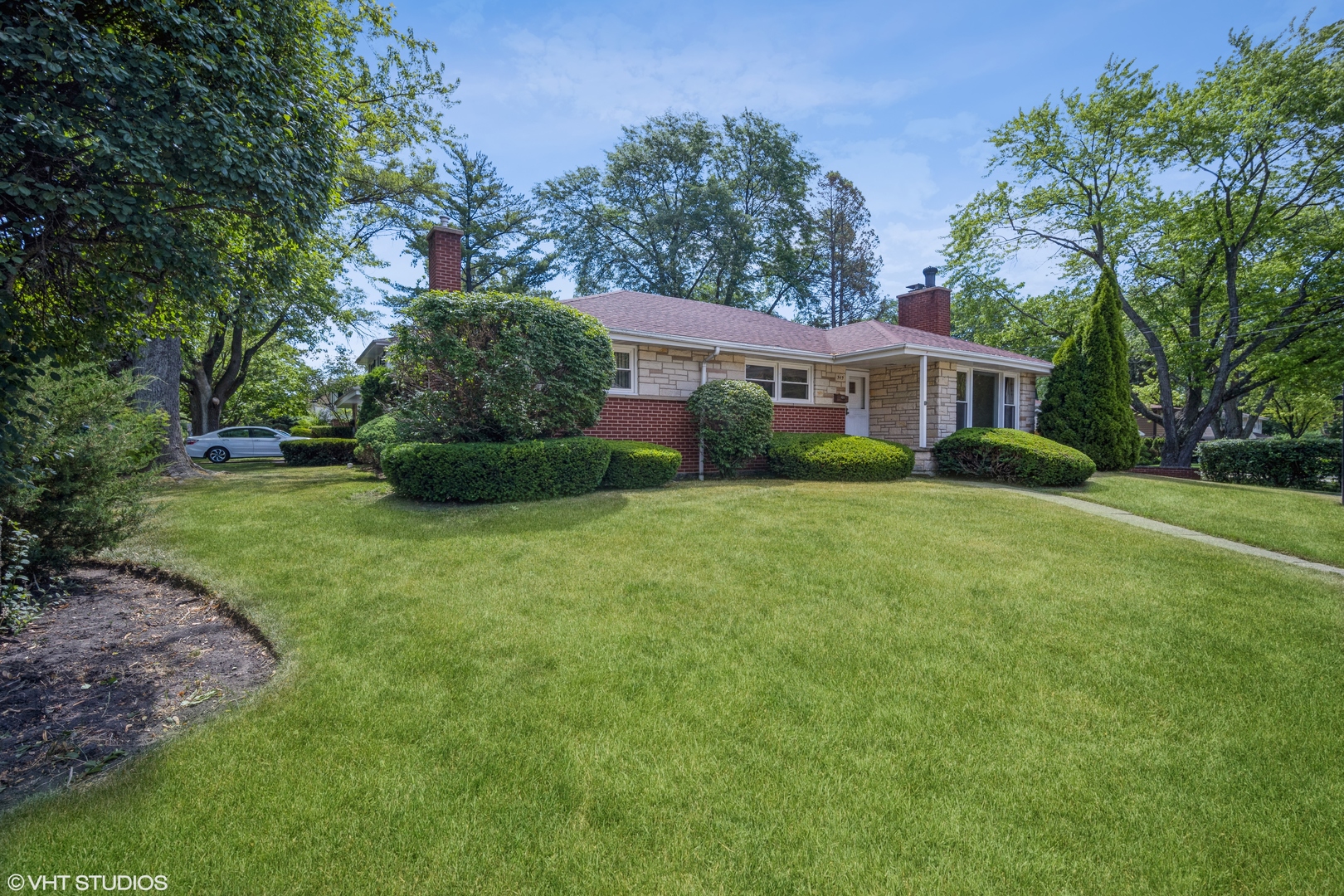 949 Stratford Road Deerfield, IL 60015 - Photo 3 of 15