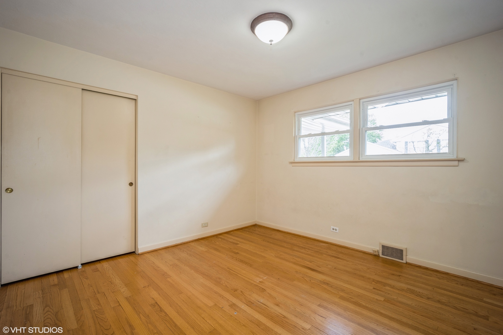 949 Stratford Road Deerfield, IL 60015 - Photo 10 of 15