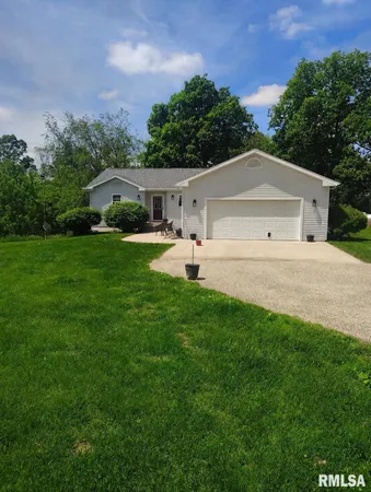 $415,000 | 30720 North Norris Blacktop Road, Farmington, IL 61531