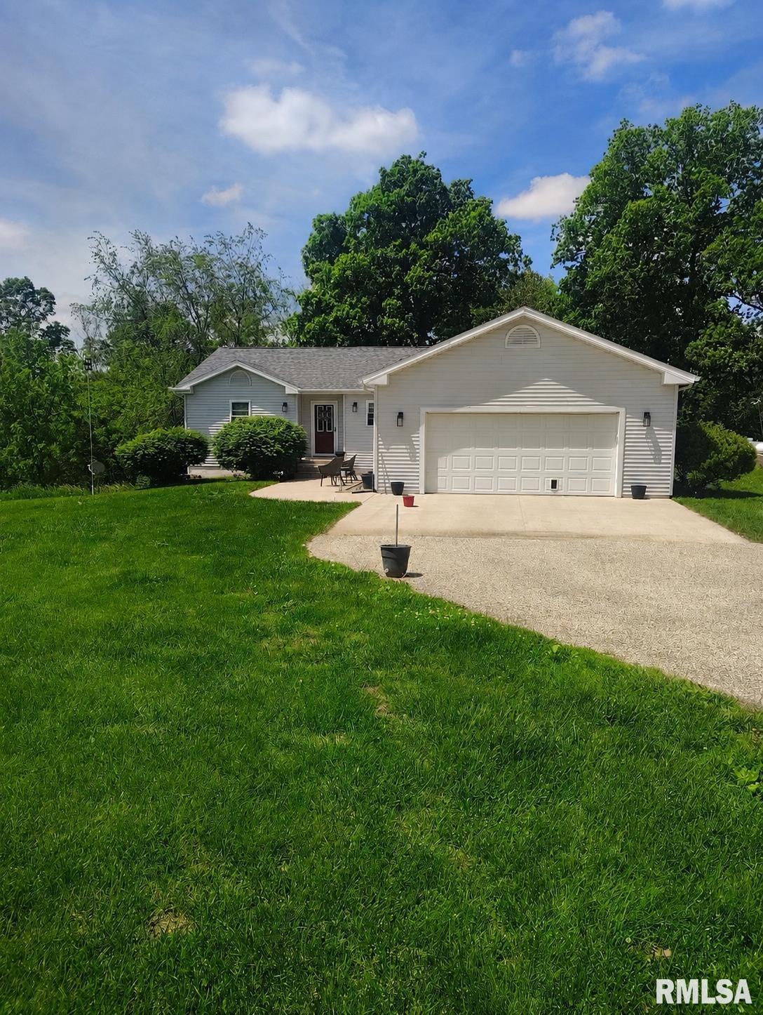 30720 North Norris Blacktop Road Farmington, IL 61531 - Photo 1 of 94