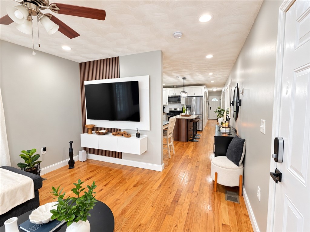 25 Rutland Street Providence, RI 02907 - Photo 4 of 20 Gallery Image 4