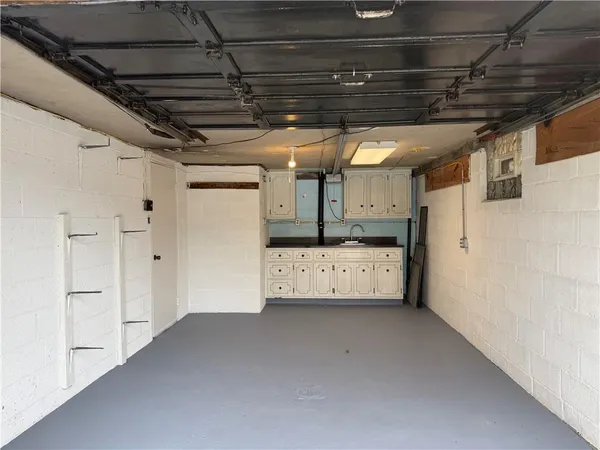 a view of utility room