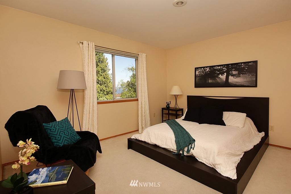 6237 Walnut Way Clinton, WA 98236 - Photo 19 of 25 Gallery Image 19