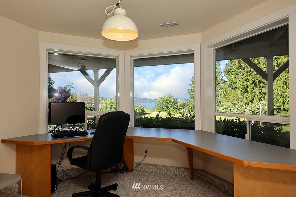 6237 Walnut Way Clinton, WA 98236 - Photo 23 of 25 Gallery Image 23