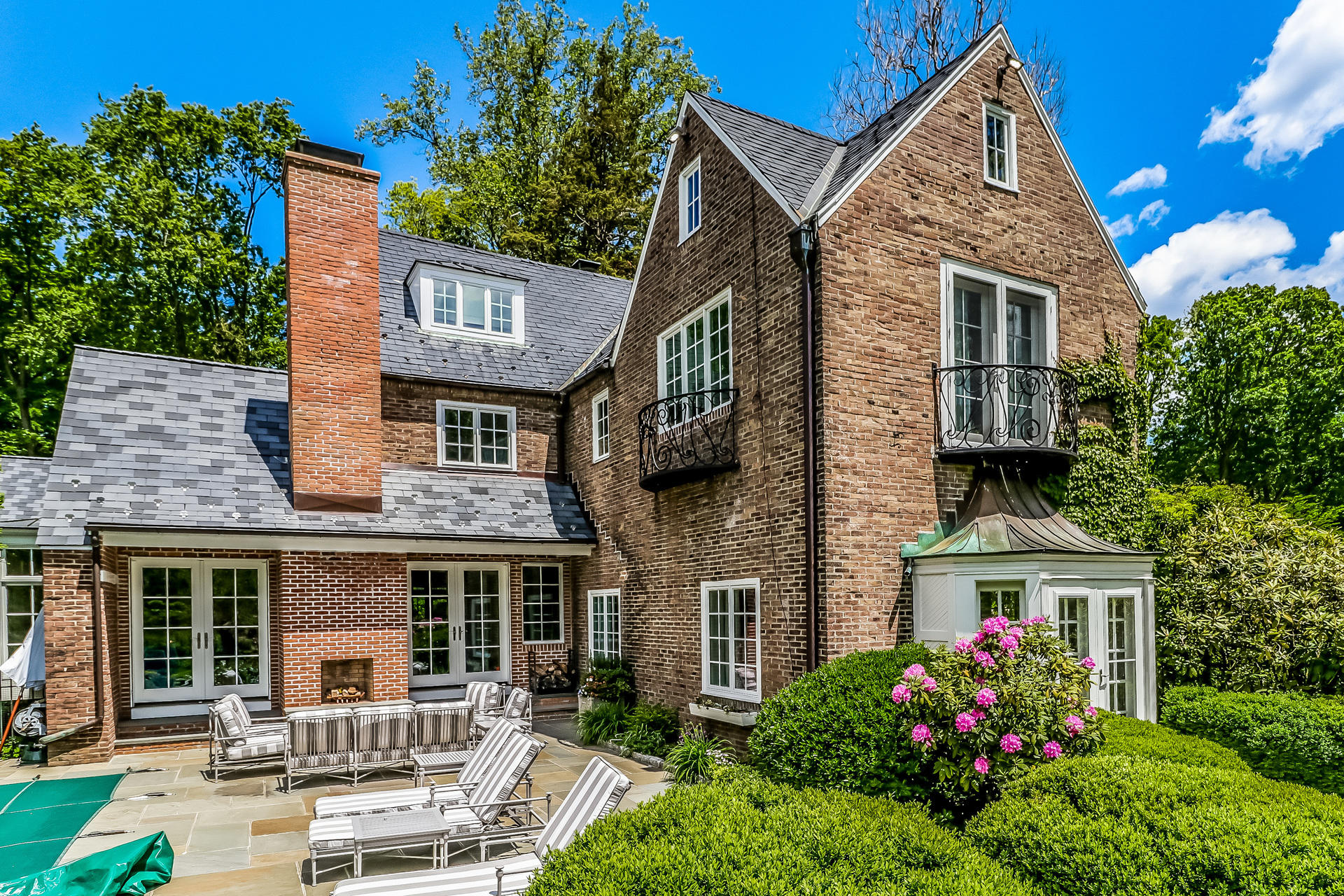 5 Hawthorne Road Darien, CT 06820 - Photo 38 of 49 front view of a house with a yard