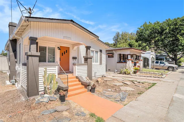 $570,000 | 513 Arch Street, Martinez, CA 94553
