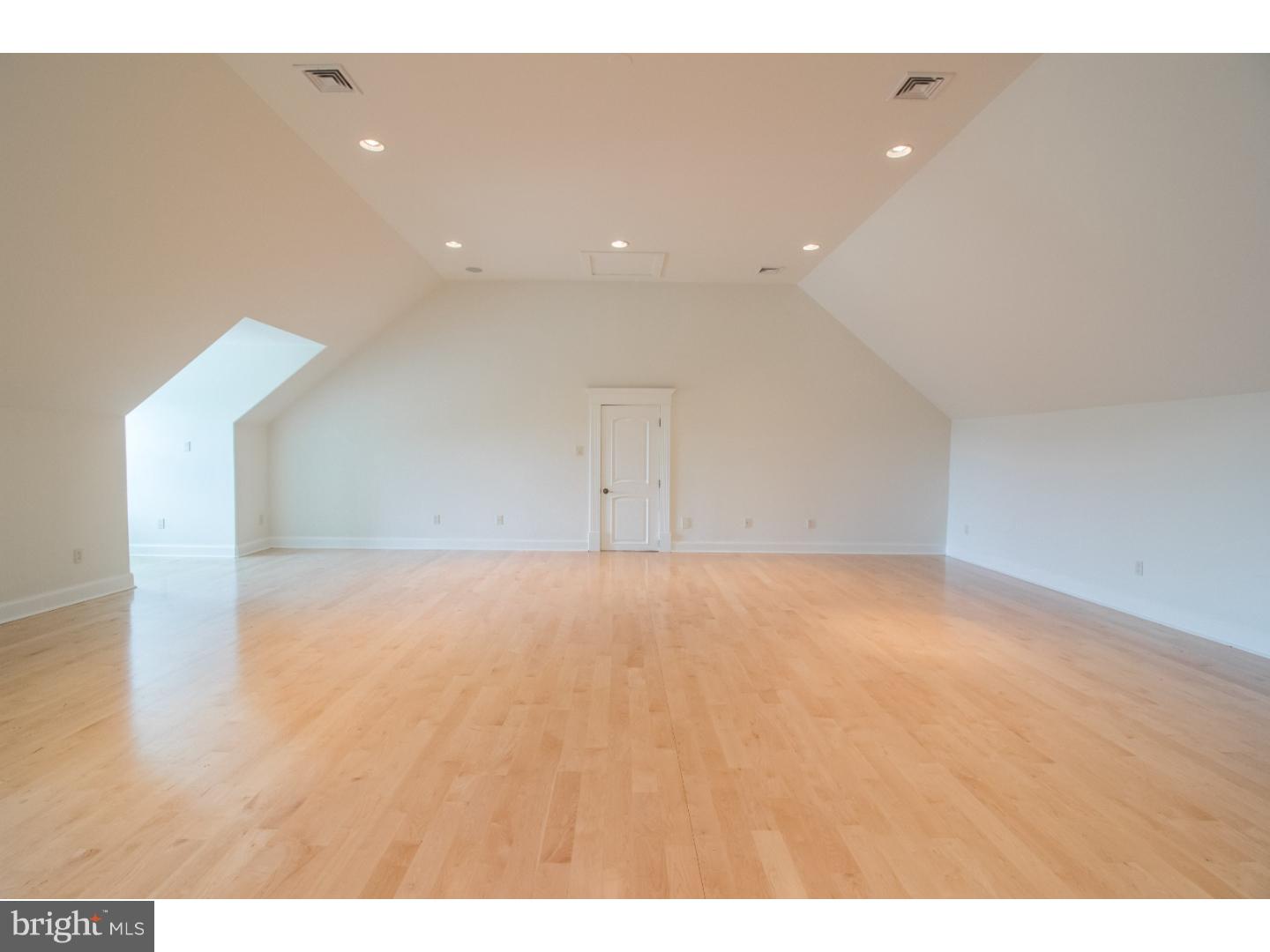 1785 Old Mill Road Bethlehem, PA 18015 - Photo 18 of 25 Gallery Image 18