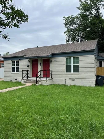 $1,200 | 2915 Falls Drive, Dallas, TX 75211