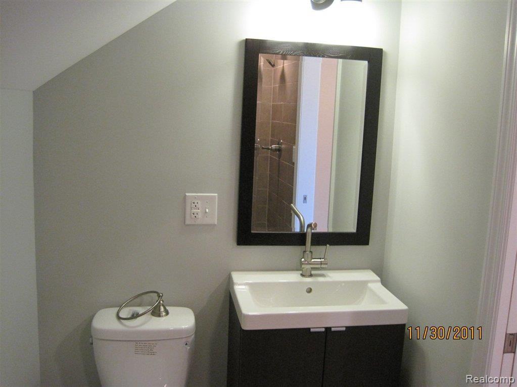 1850 Princeton Road Berkley, MI 48072 - Photo 20 of 25 11282011 030.JPG