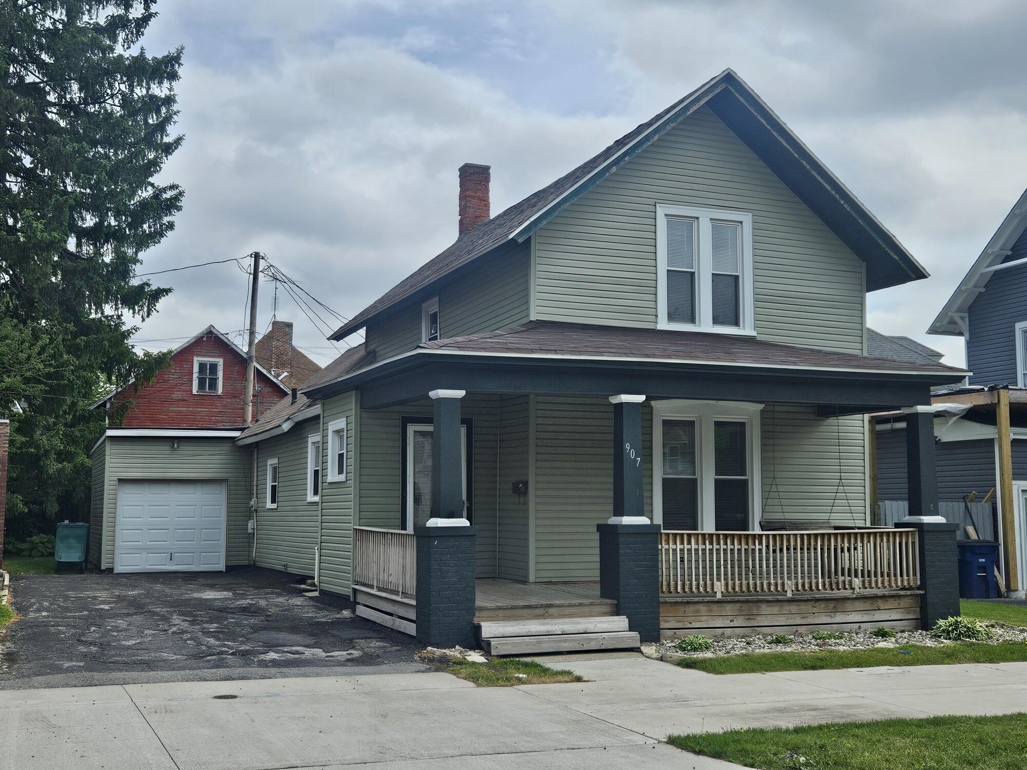 907 Tyler Street La Porte, IN 46350 - Photo 1 of 20 2000x1500