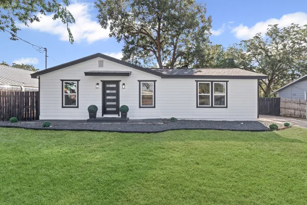 $3,500 | 901 North Church Street, Georgetown, TX 78626