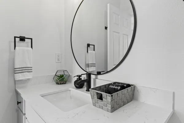 $3,500 | 901 North Church Street, Georgetown, TX 78626