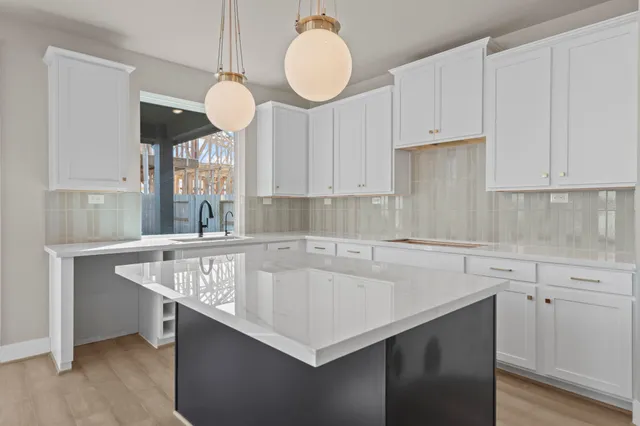 $499,900 | 401 Wild Thicket Drive, Katy, TX 77493