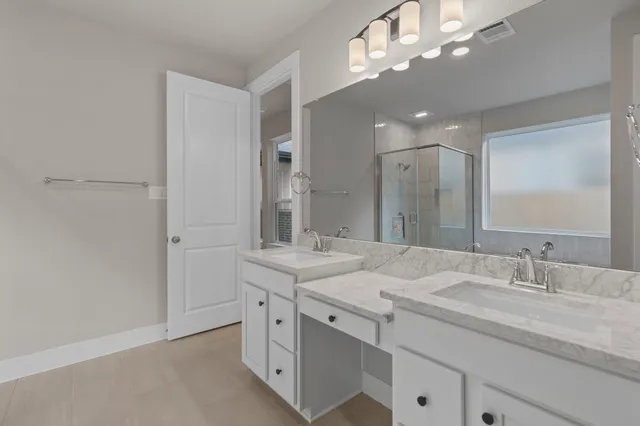 $499,900 | 401 Wild Thicket Drive, Katy, TX 77493