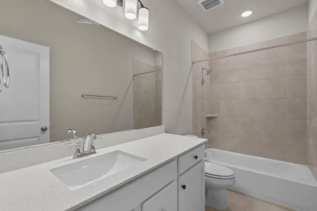 $499,900 | 401 Wild Thicket Drive, Katy, TX 77493