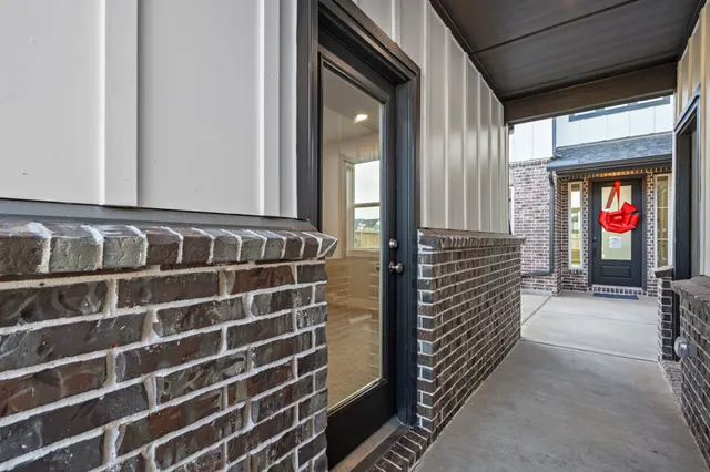 $499,900 | 401 Wild Thicket Drive, Katy, TX 77493