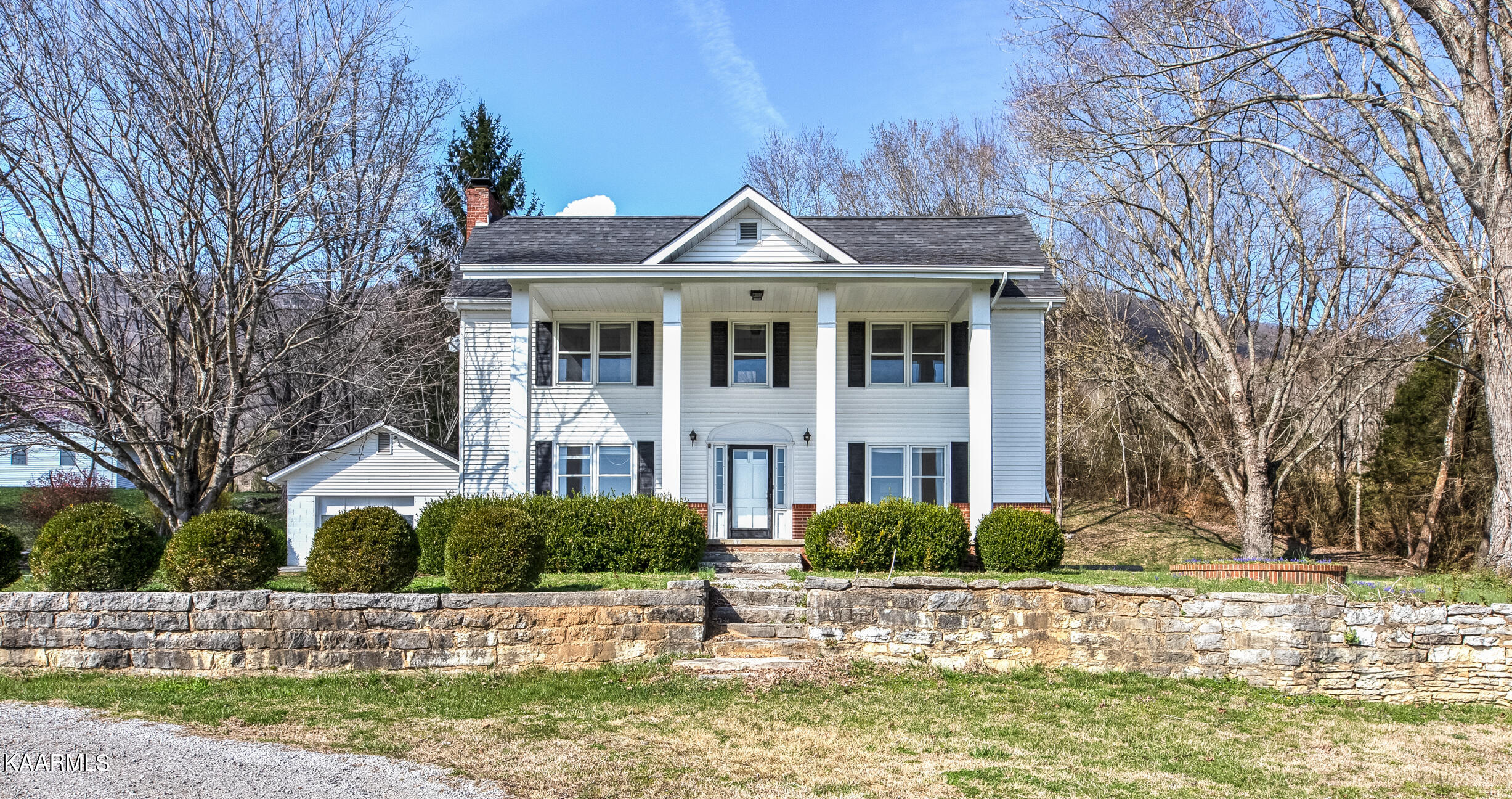 487 Rogers Road Speedwell, TN 37870 - Photo 1 of 33 487 Hope Wells Ln-1