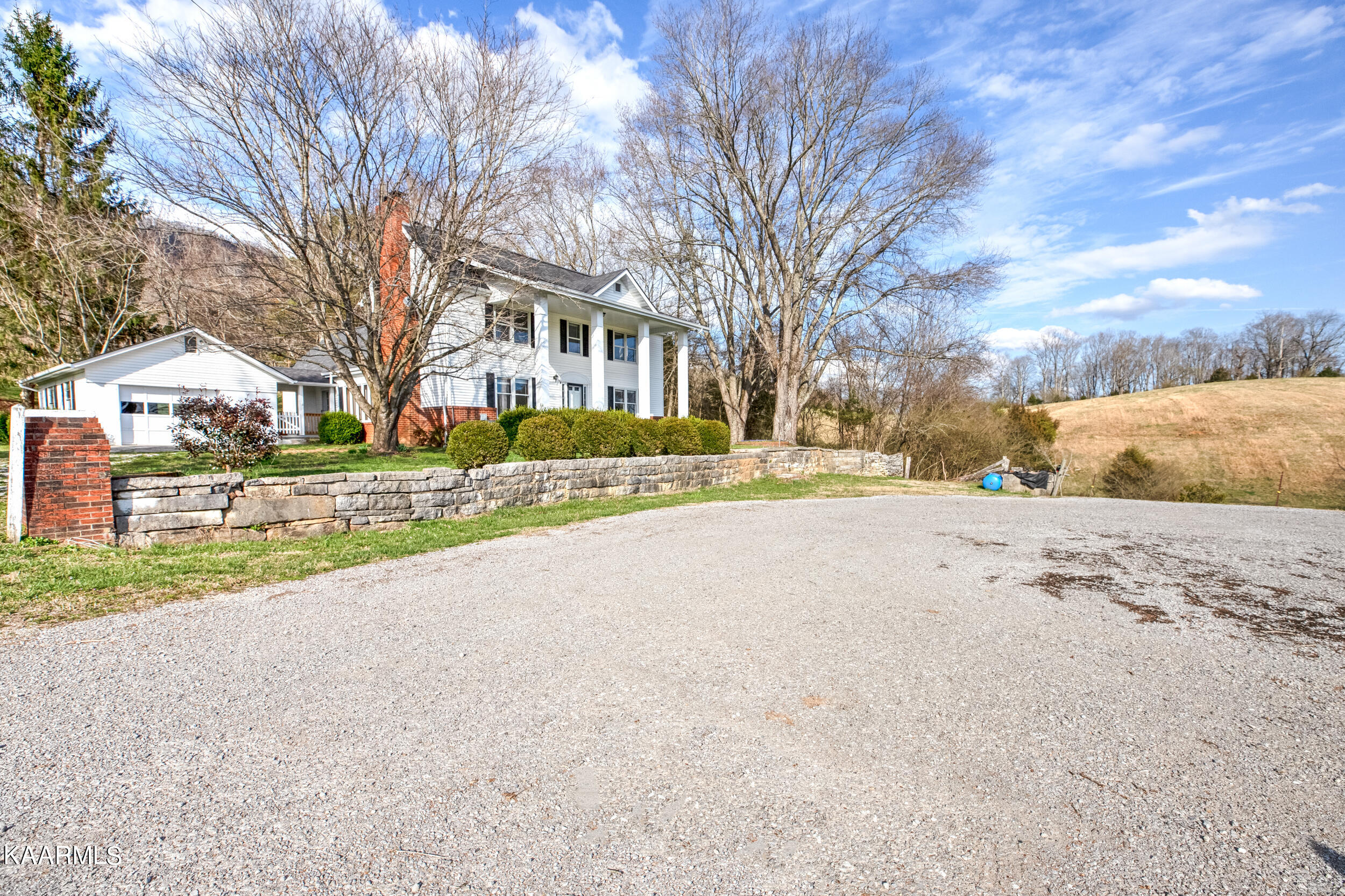 487 Rogers Road Speedwell, TN 37870 - Photo 2 of 33 487 Hope Wells Ln-3
