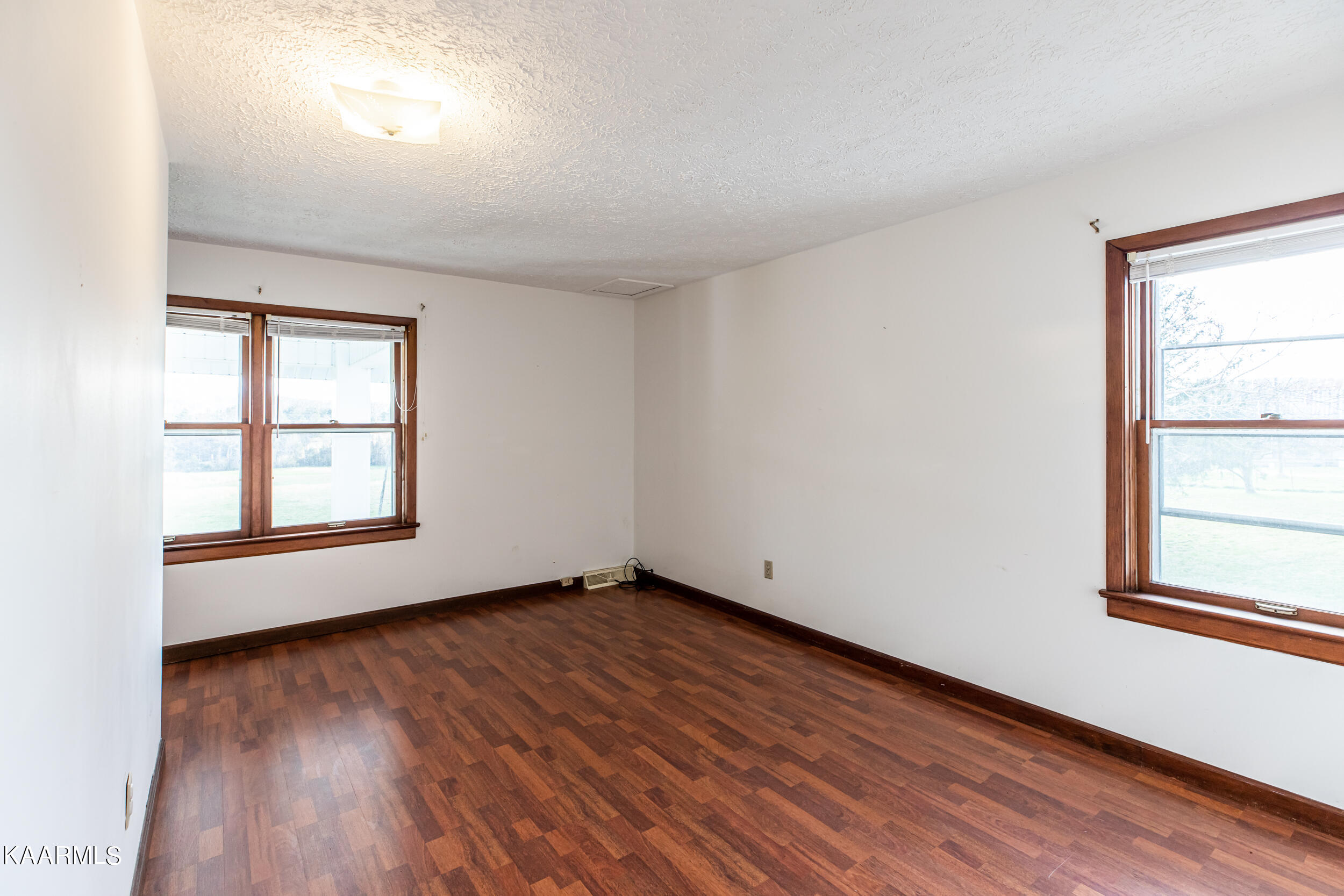 487 Rogers Road Speedwell, TN 37870 - Photo 30 of 33 487 Hope Wells Ln-37