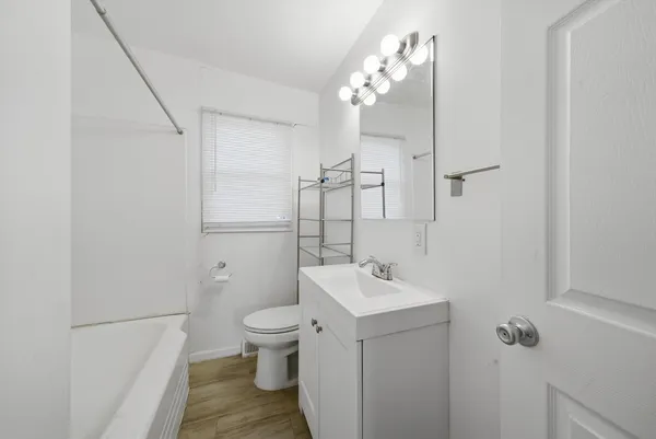 $255,000 | 349 Woodland Drive, Grayslake, IL 60030