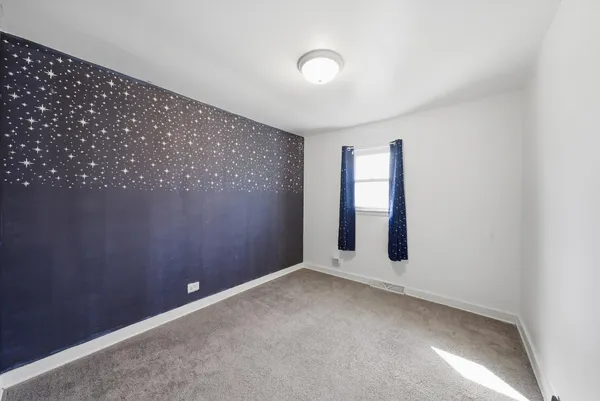$255,000 | 349 Woodland Drive, Grayslake, IL 60030
