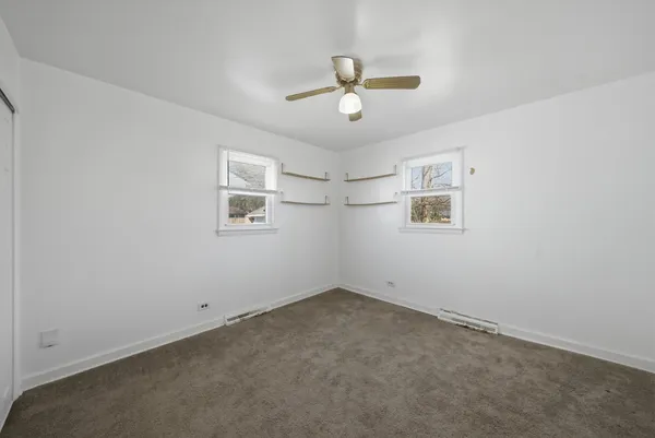 $255,000 | 349 Woodland Drive, Grayslake, IL 60030