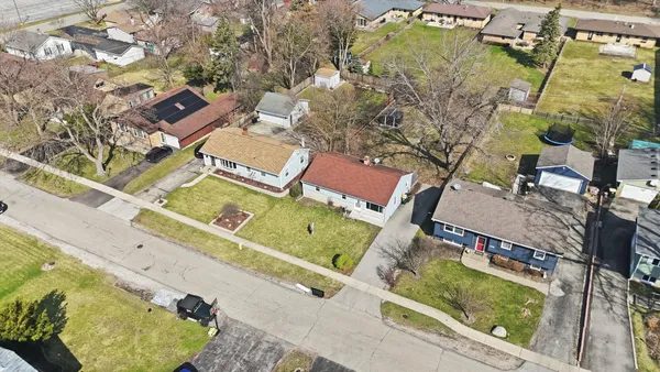 $255,000 | 349 Woodland Drive, Grayslake, IL 60030