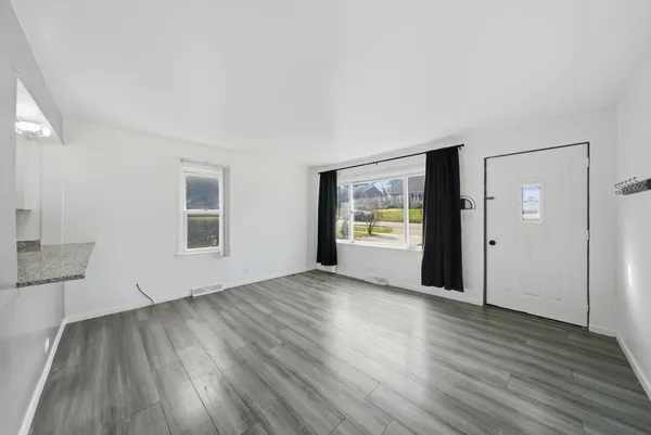 $255,000 | 349 Woodland Drive, Grayslake, IL 60030